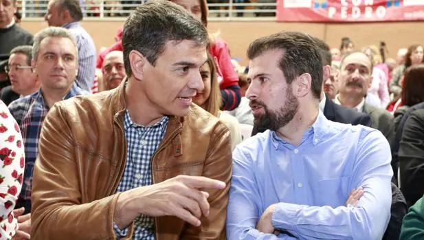 Pedro Sánchez junto al secretario general del PSOE de Castilla y León, Luis Tudanca