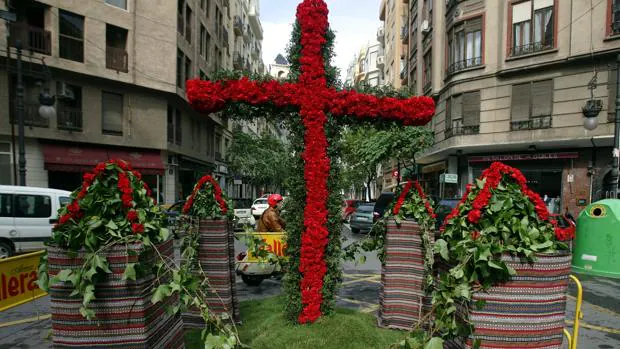 Imagen de una de las Cruces de Mayo