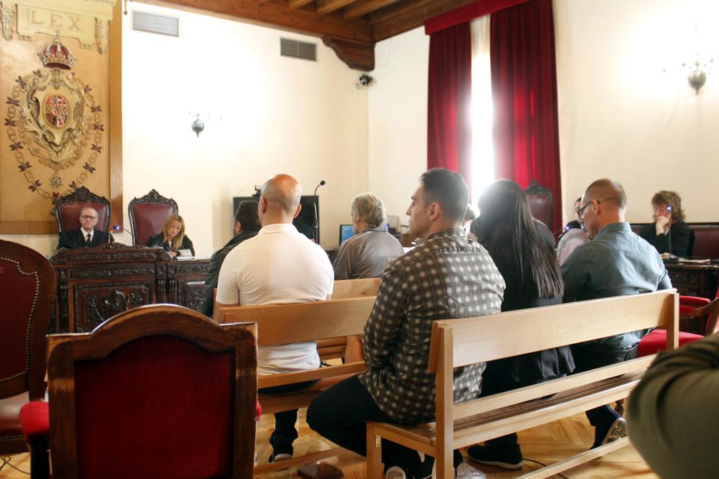 Los acusados, durante el juicio que se sigue en la Audiencia Provincial