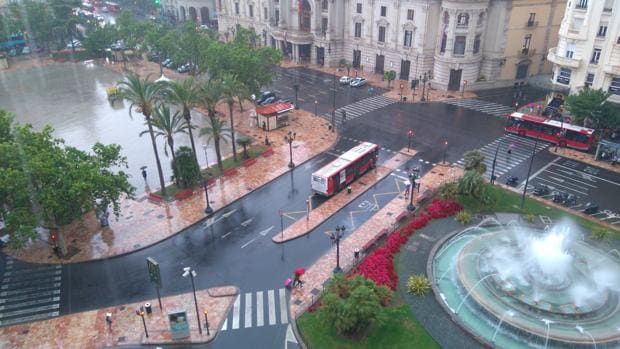 Imagen tomada este jueves en la Plaza del Ayuntamiento de Valencia