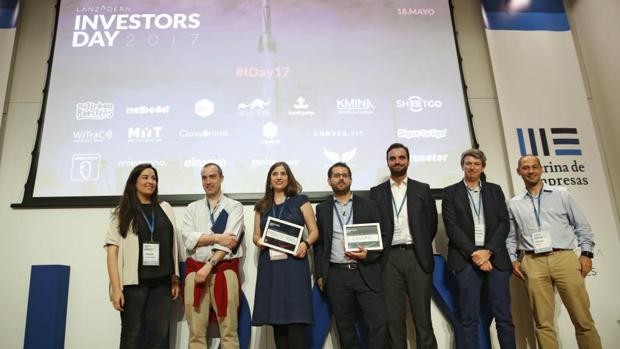 Imagen de los premiados en el evento Investors Day de Lanzadera