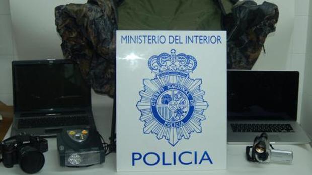 Material intervenido al joven en su vivienda