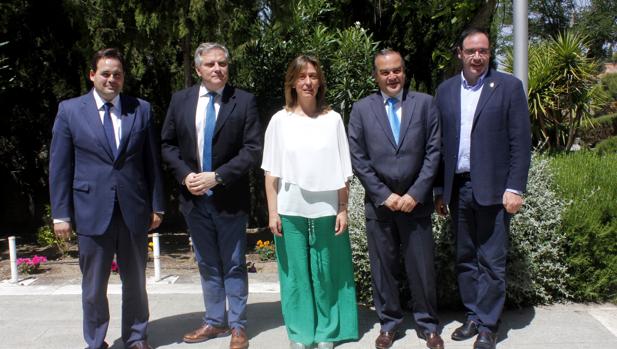 Los cinco presidentes provinciales del PP, este lunes en las Cortes regionales