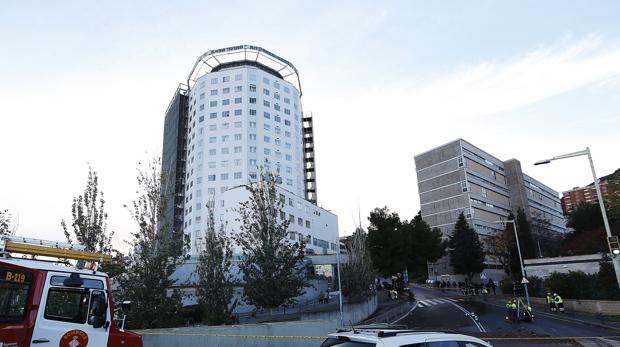 En estado grave un niño de 13 años al caer del tejado de una fábrica abandonada