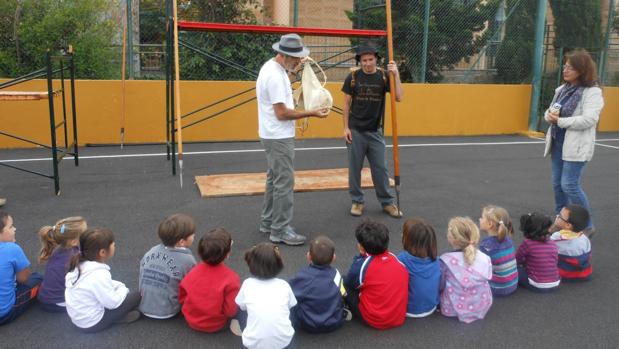 Enseñanza de deportes de las islas en el Colegio José Manuel Illera de la Mora, Gran Canaria
