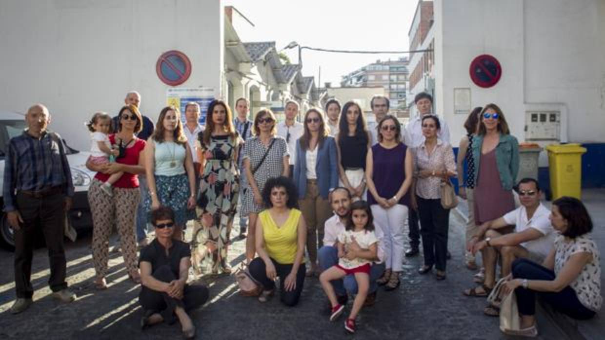 Cooperativistas de Metropolitan, a las puertas de las cocheras de Metro en Cuatro Caminos