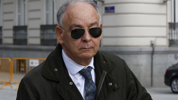 Imputado por tres delitos el ex número dos de la Policía por el «pendrive» de Pujol