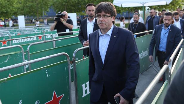 Carles Puigdemont, durante la visita que el mandatario catalán realizó ayer al Festival Primavera Sound