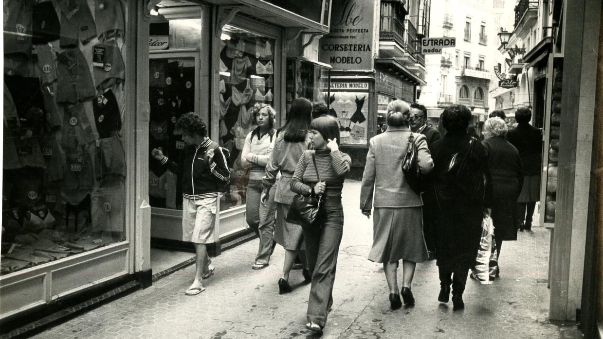 Calle comercial de Sevilla, hace 40 años