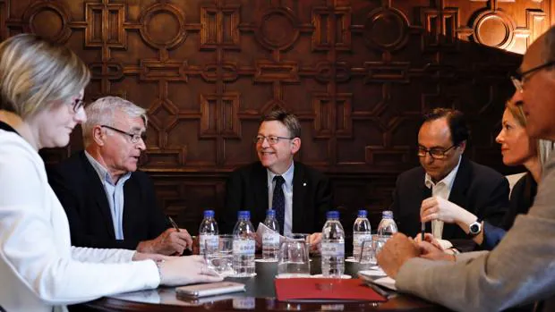 Imagen de la reunión celebrada este lunes en el Palau de la Generalitat