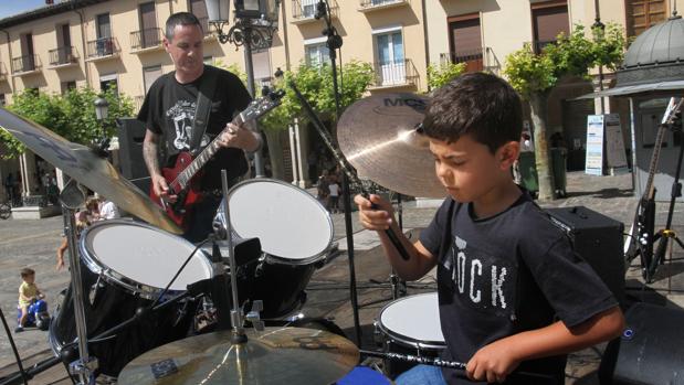 Una de las actividades del festival Palencia Sonora, en la plaza mayor de la capital palentina