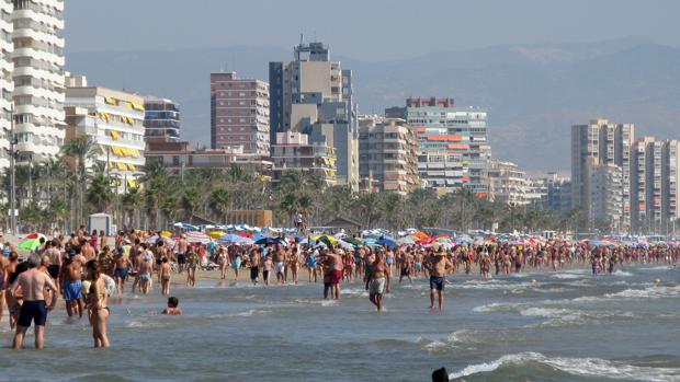 El Consell declarará Zona de Gran Afluencia Turística del 15 de junio al 15 de septiembre en Alicante