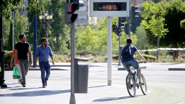 Un termómetro marca los 40º en Valladolid