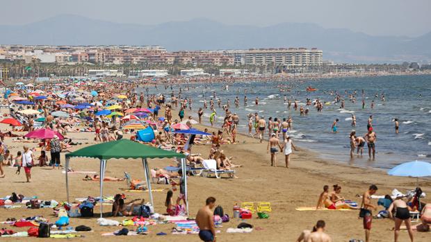 Imagen de la playa de Las Arenas de Valencia