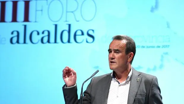 El presidente de la DPZ, Juan Antonio Sánchez Quero, durante su intervención en el III Foro de Alcaldes
