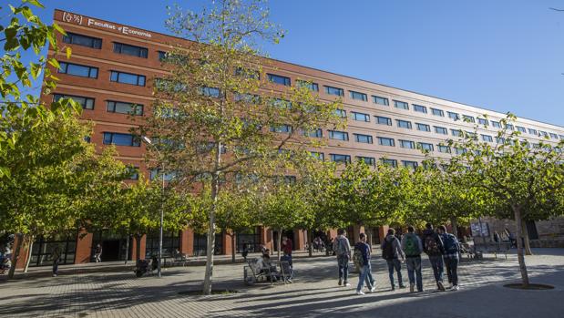 La Universitat de València, primera en Ciències i Enginyeria i la més innovadora d’Espanya en 2017