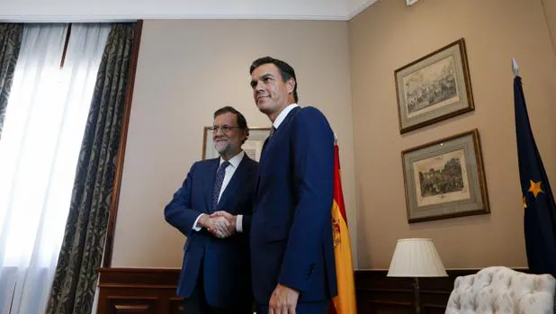 La Foto de archivo de la última reunión que mantuvieron Rajoy y Sánchez el 29 de septiembre de 2016