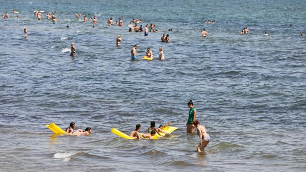 Imagen de la playa de la Malvarrosa de Valencia esta semana