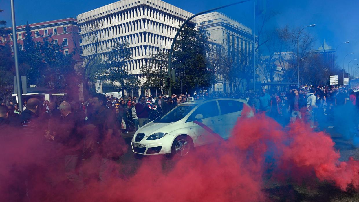 Imagen de una huelga anterior de taxis, en el centro de Madrid