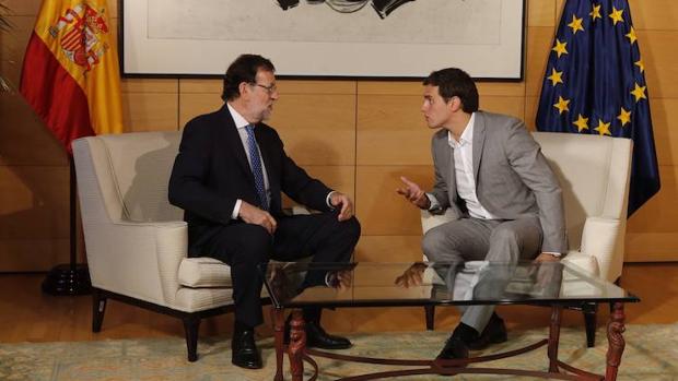 Rajoy y Rivera, durante una reunión que mantuvieron en el verano de 2016