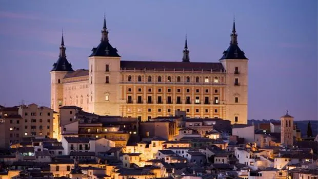 El Alcázar de Toledo preside la ciudad de Toledo