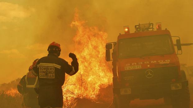 El incendio de Gátova permanece sin controlar tras arrasar más de mil hectáreas