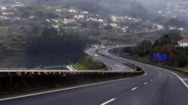 Autopista AP-9 a su paso por Ferrol