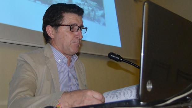 Ildefonso Salillas, alcalde de Villanueva de Sijena (Huesca) desde junio de 1996
