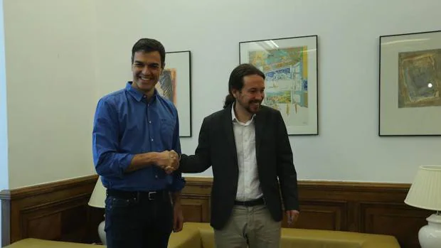 Pedro Sánchez y Pablo Iglesias, durante su reunión el pasado martes en el Congreso