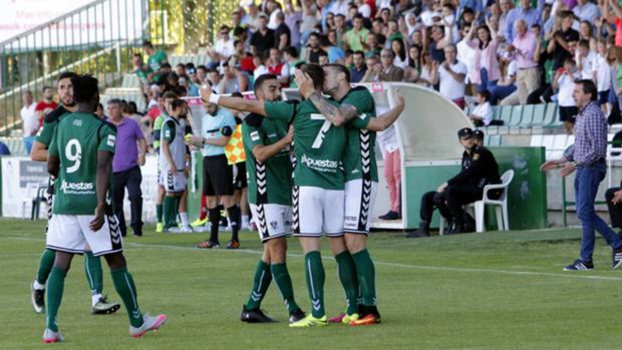 Jugadores del Toledo celebran un gol la pasada temporada