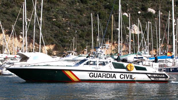 Imagen de archivo de la Guardia Civil en el puerto de Alicante