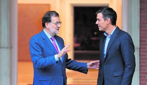 Sánchez moverá ficha si Rajoy no actúa antes de la consulta