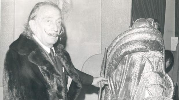 Dalí, durante la inauguración de su museo en Figueres