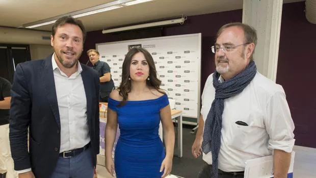 Óscar Puente, Imelda Rodríguez y Fernando Rey en el curso sobre la Transición