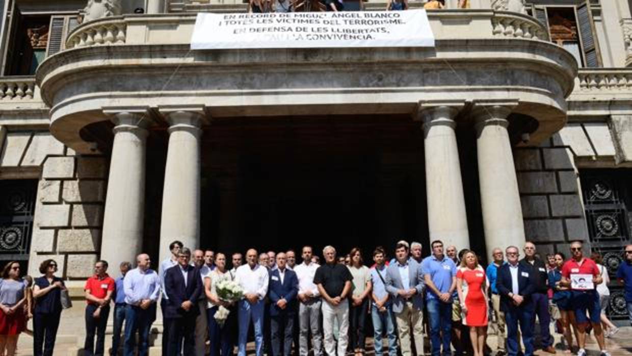 Imagen del homenaje a Miguel Ángel Blanco en el Ayuntamiento de Valencia