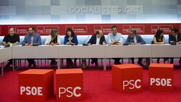 Iceta y Sánchez, esta mañana durante la reunión en Barcelona de las ejecutivas de PSC y PSOE
