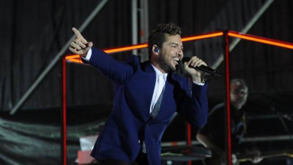 David Bisbal durante su concierto en la plaza de toros de Toledo