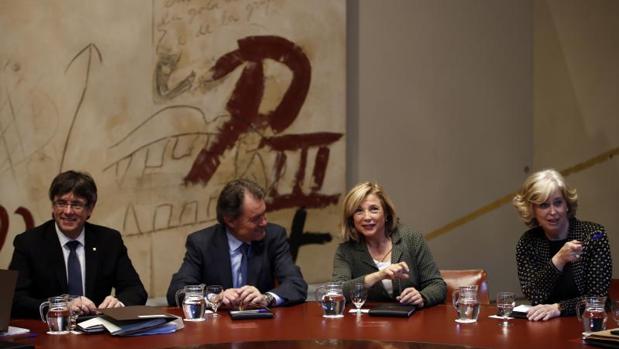Puigdemont, Mas, Ortega y Rigau, en la reunión del gobierno autonómico del 21 de marzo