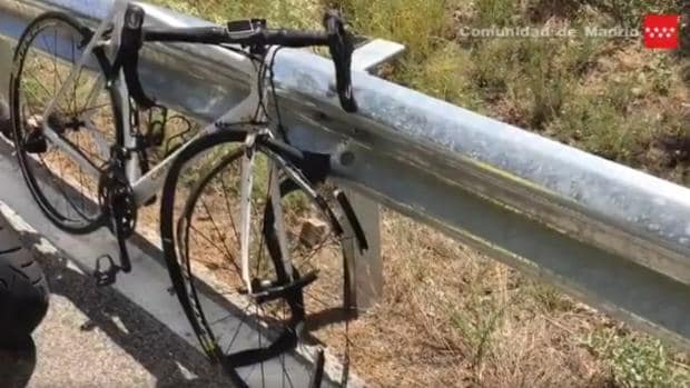 Muere un ciclista al chocar contra una moto en Miraflores de la Sierra
