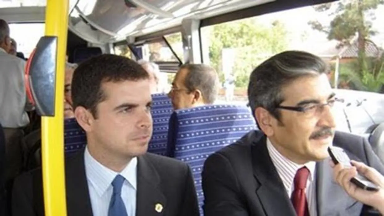 Lucas Bravo, cuando era cargo electo del PP, y Román Rodríguez, presidente de NC