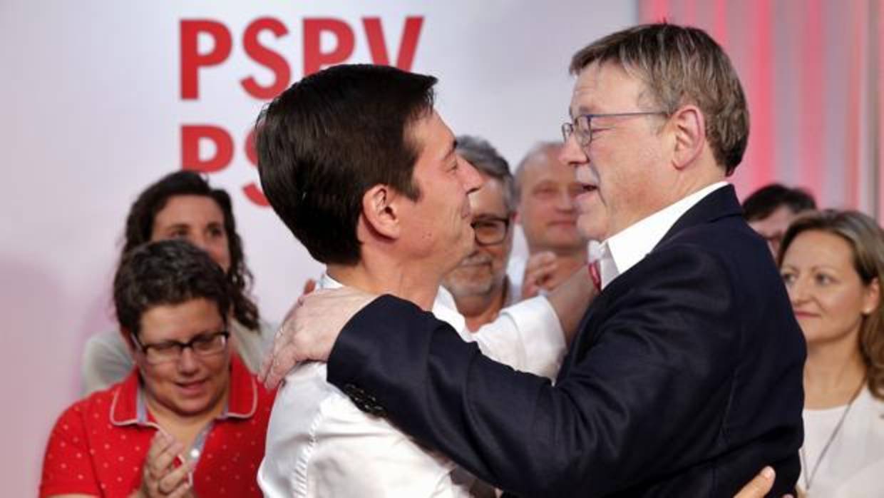 Imagen de Ximo Puig y Rafa García tomada tras la celebración de las primarias del PSPV