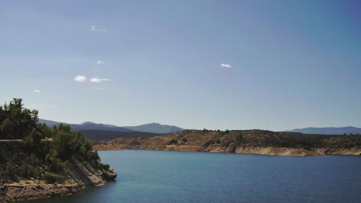 Panorámica del embalse de Alcorlo