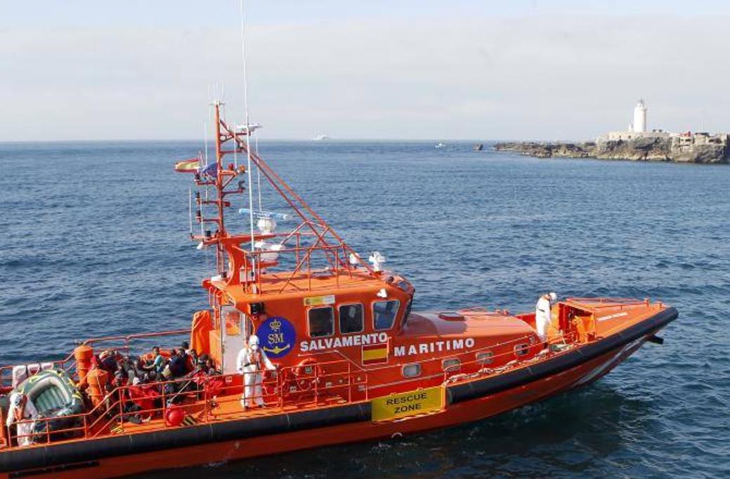 Embarcación de Salvamento Marítimo en aguas del Estrecho de Gibraltar