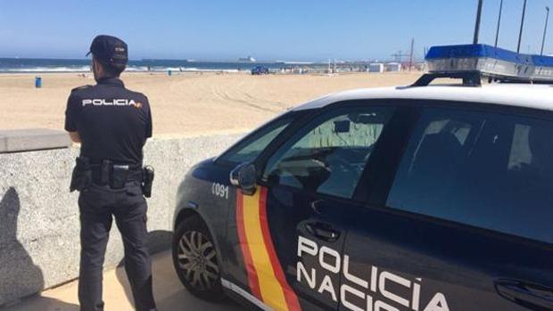 La Policía detiene a un hombre con cocaína, éxtasis y cristal en una zona de ocio del Marítimo