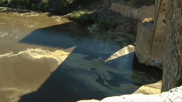 La Junta denuncia con un vídeo un nuevo episodio de espuma en el Tajo