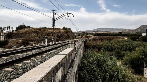 Vecinos de la pequeña Lucía: «La niña pudo echar a andar sola, pero ni de broma me creo que no se parara antes»