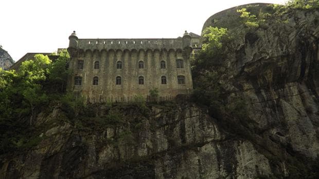 El recóndito castillo del Pirineo en el que Francia encerró al traidor Petain