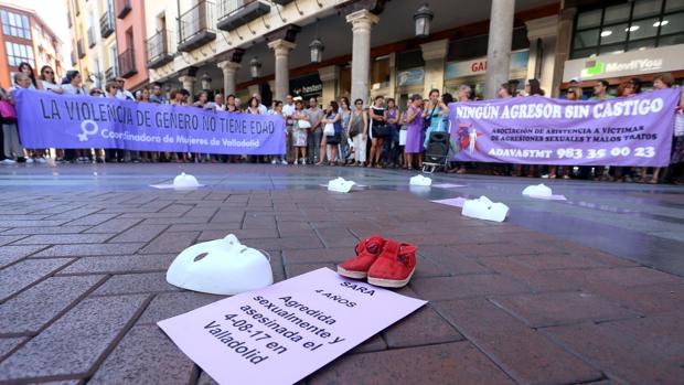 La madre de la niña de 4 años muerta dio a entender que el padre pudo maltratar a la menor