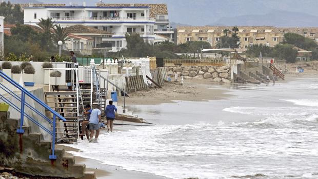 Una tromba de agua deja hasta 79 litros por metro cuadrado en Denia