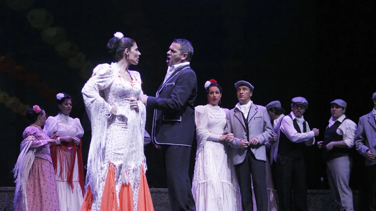 Escena de la zarzuela «La verbena de la Paloma» que se representa estos días en el Teatro de la Luz Phillips de Madrid